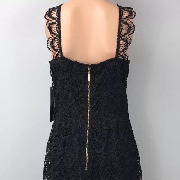 Beautiful lace dress - Picture 2 of 3